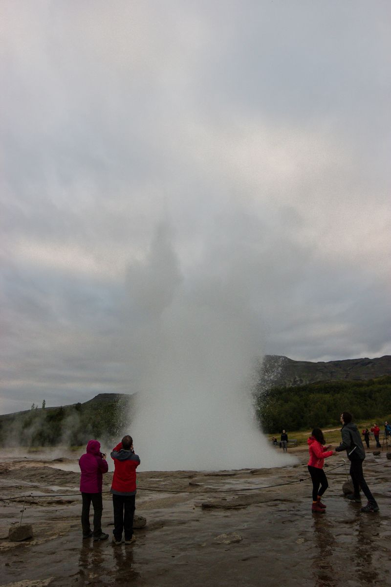 Islandia 2015: Cataratas, volcanes, cráteres y glaciares en campervan - Blogs of Iceland - Día 1: Reykjavik y Círculo Dorado (40)