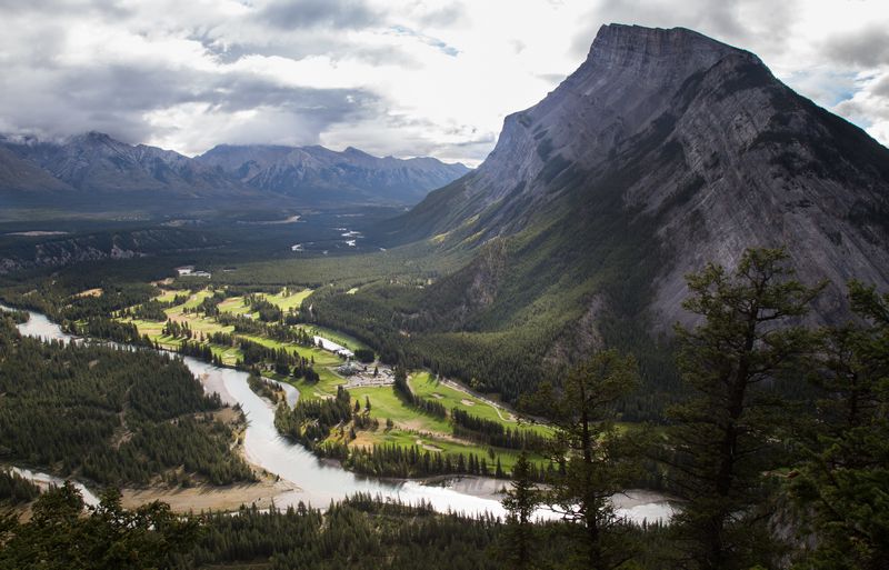 Rocosas de Canadá (más Seattle y Glacier National Park) 2016 - Blogs de Canada - Día 15: Tunnel Mountain, Minnewanka Lake y rumbo a Nanton (11)