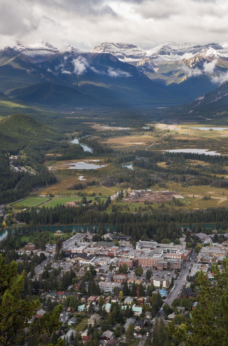 Rocosas de Canadá (más Seattle y Glacier National Park) 2016 - Blogs de Canada - Día 15: Tunnel Mountain, Minnewanka Lake y rumbo a Nanton (7)