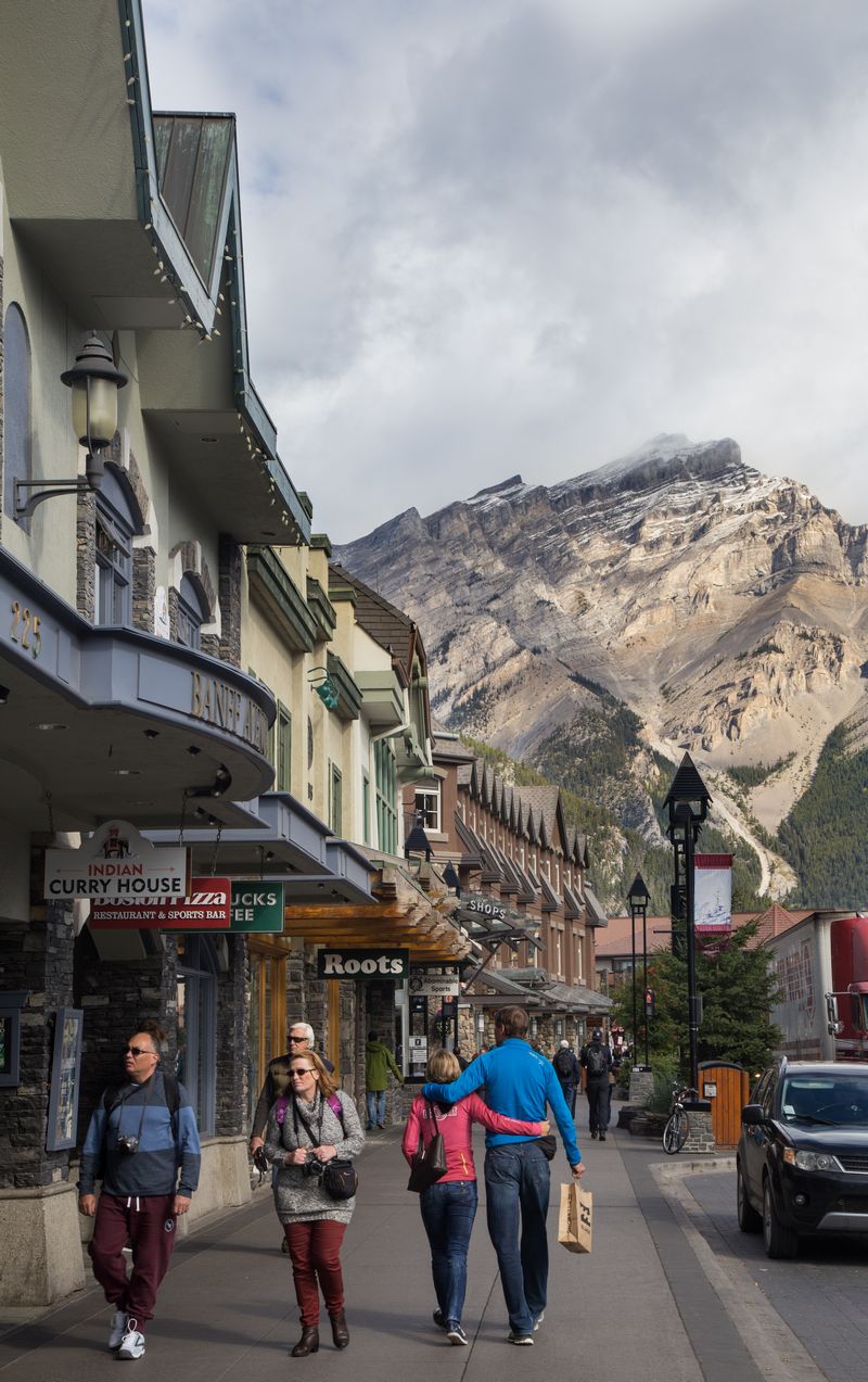Rocosas de Canadá (más Seattle y Glacier National Park) 2016 - Blogs de Canada - Día 15: Tunnel Mountain, Minnewanka Lake y rumbo a Nanton (12)