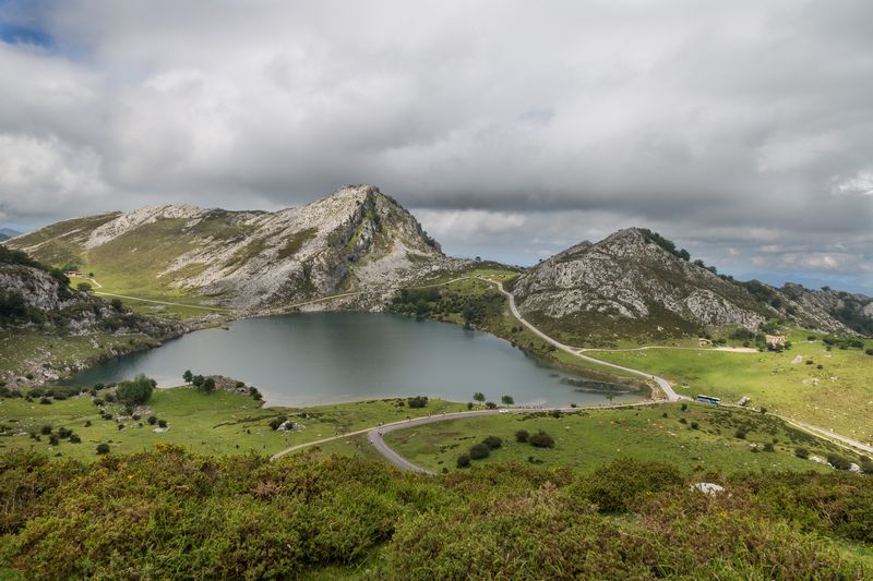 La verde Asturias - Blogs de España - Día 2: Picos de Europa - Lagos de Covadonga (25)