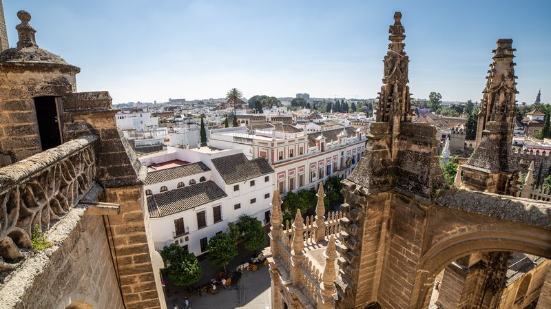 Día 2: Terrazas de la Catedral, subida a la Giralda y Plaza de España. - Escapada a Sevilla (18)
