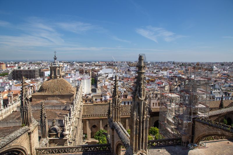 Escapada a Sevilla - Blogs de España - Día 2: Terrazas de la Catedral, subida a la Giralda y Plaza de España. (26)