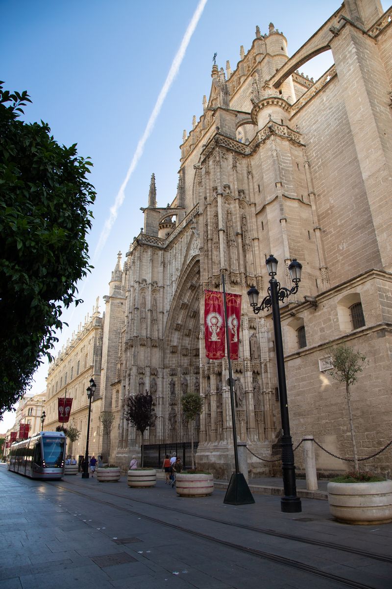 Escapada a Sevilla - Blogs de España - Día 2: Terrazas de la Catedral, subida a la Giralda y Plaza de España. (7)